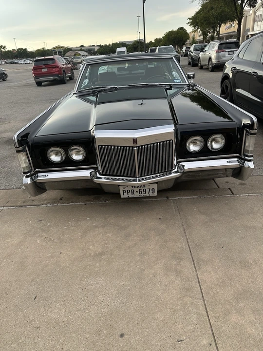 1969 Lincoln Continental Mark III - Image 8 of 21