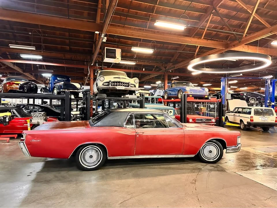 1969 Lincoln Continental 4th Gen - Image 11 of 18