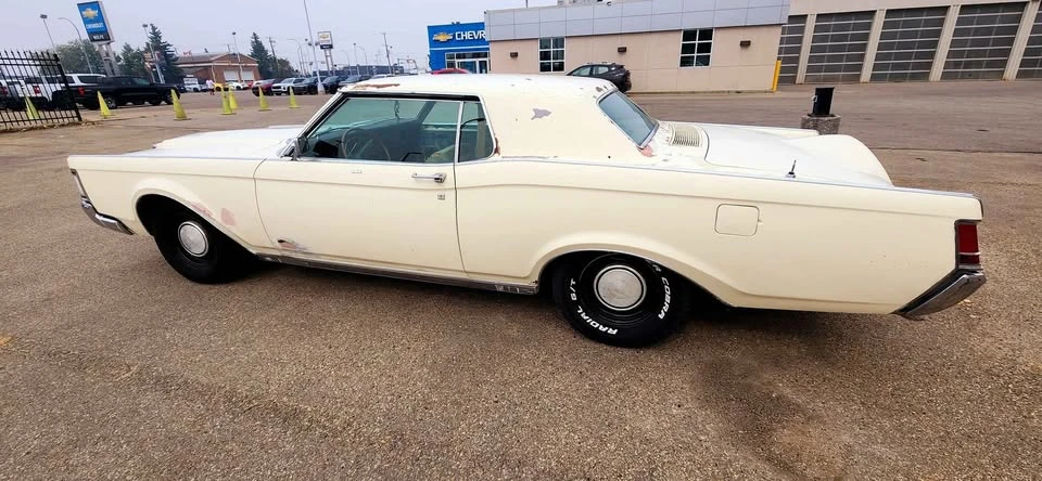 1969 Lincoln Continental Mark III - Image 2 of 17