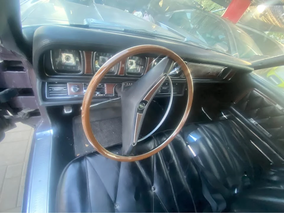 1969 Lincoln Continental Mark III - Image 7 of 9