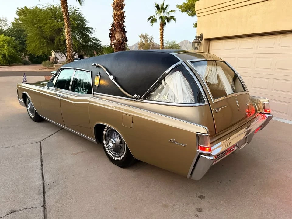 1969 Lincoln Continental 4th Gen - Image 2 of 12