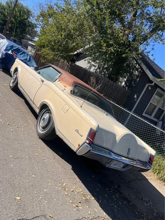 1969 Lincoln Continental Mark III - Image 3 of 11