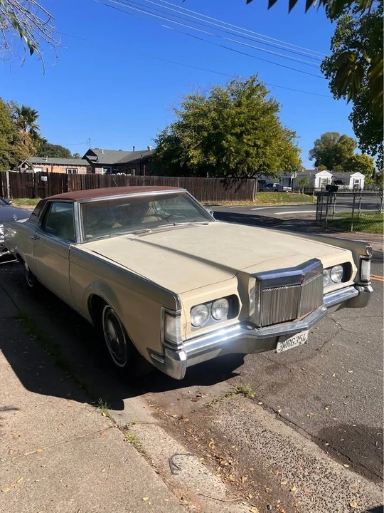 1969 Lincoln Continental Mark III - Image 6 of 11