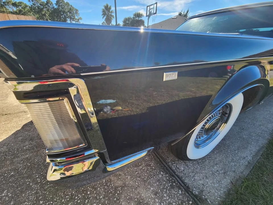 1969 Lincoln Continental Mark III - Image 2 of 16