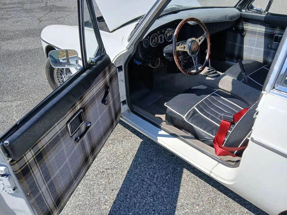 1969 MG MGB GT - Image 6 of 7