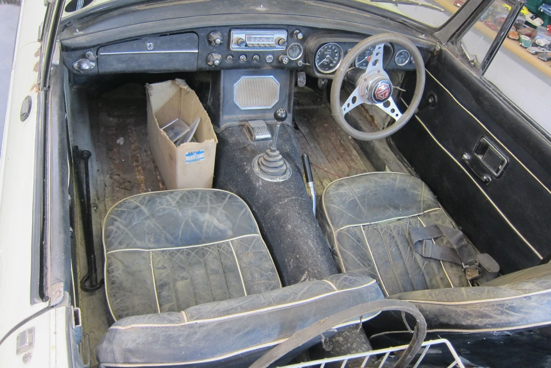 1969 MG MGB Roadster - Image 13 of 16