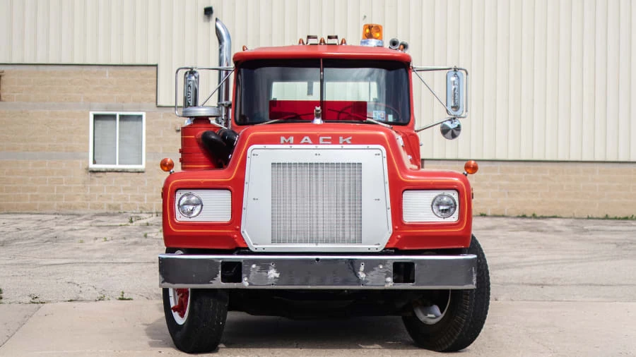 1969 Mack - Image 4 of 31