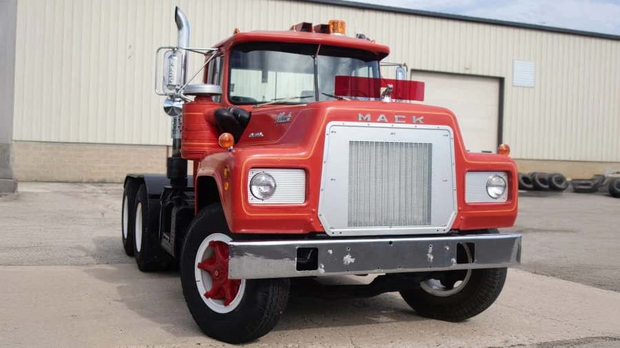 1969 Mack - Image 6 of 31
