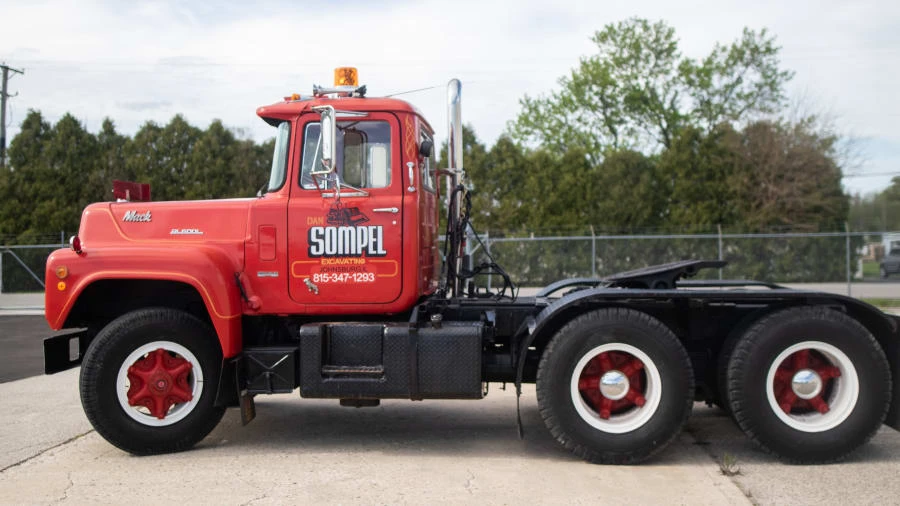 1969 Mack - Image 2 of 31
