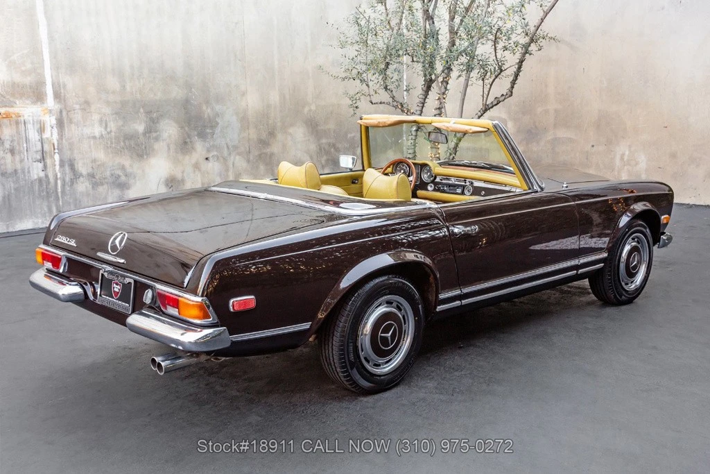 1969 Mercedes-Benz W110 - Image 5 of 12