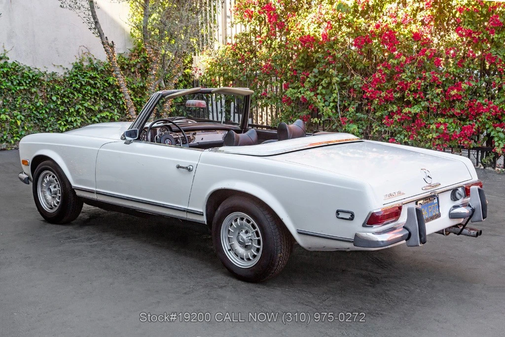 1969 Mercedes-Benz W110 - Image 7 of 12