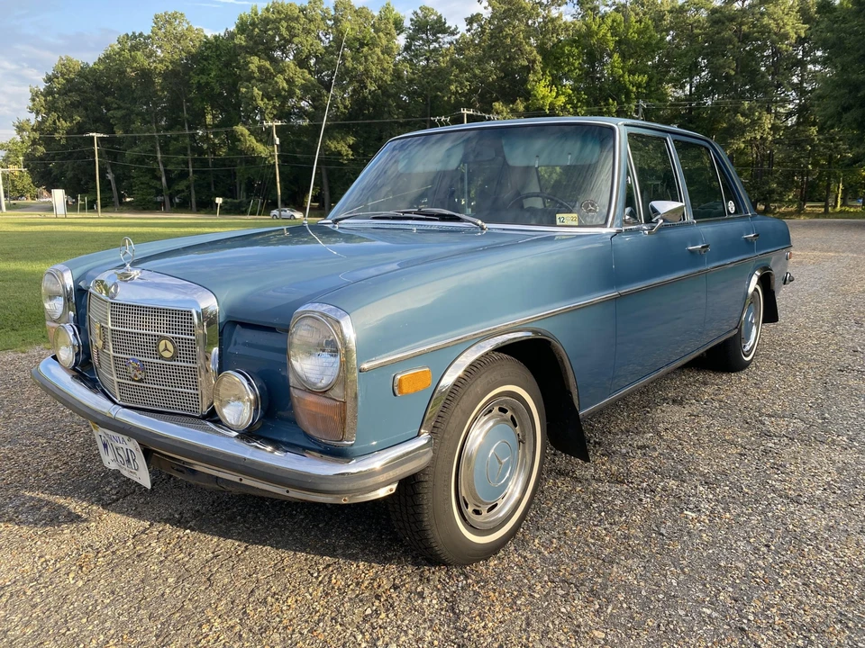 1969 Mercedes-Benz W114 & W115 - Image 2 of 31