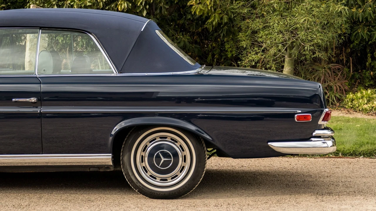 1969 Mercedes-Benz W111 Cabriolet - Image 29 of 31
