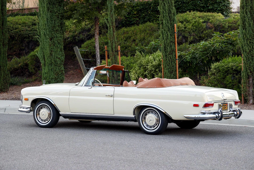 1969 Mercedes-Benz W111 Cabriolet - Image 16 of 31