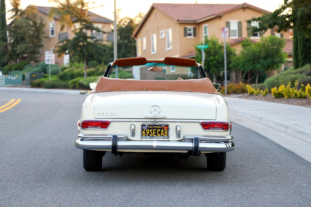 1969 Mercedes-Benz W111 Cabriolet - Image 19 of 31