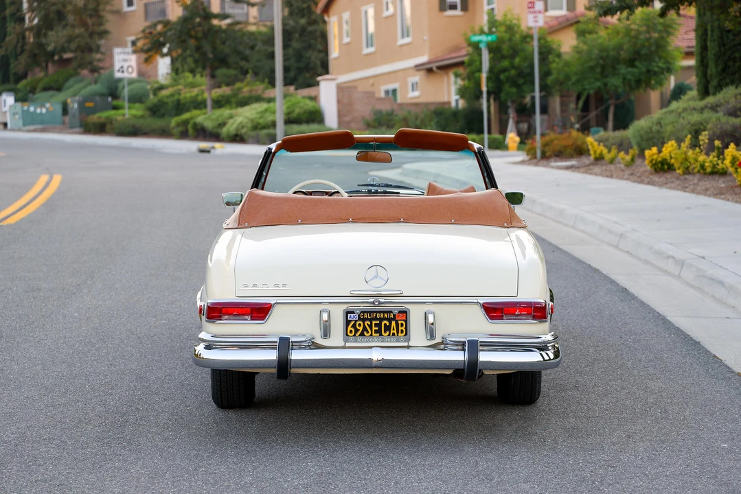 1969 Mercedes-Benz W111 Cabriolet - Image 5 of 31