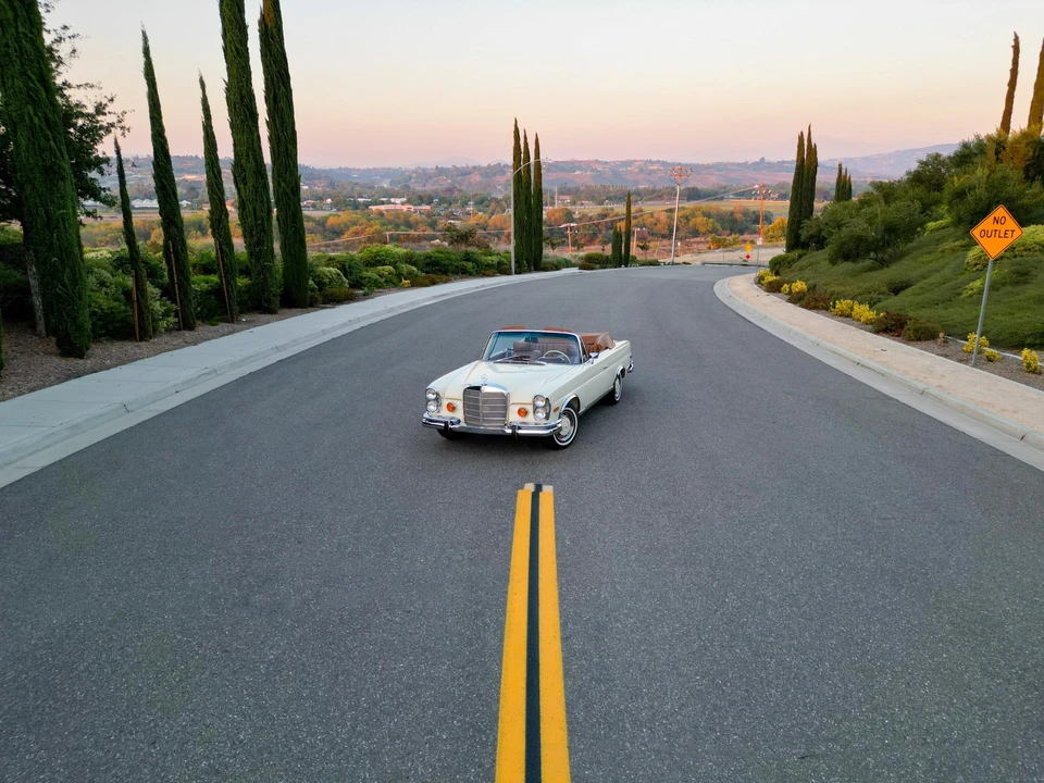 1969 Mercedes-Benz W111 Cabriolet - Image 2 of 31