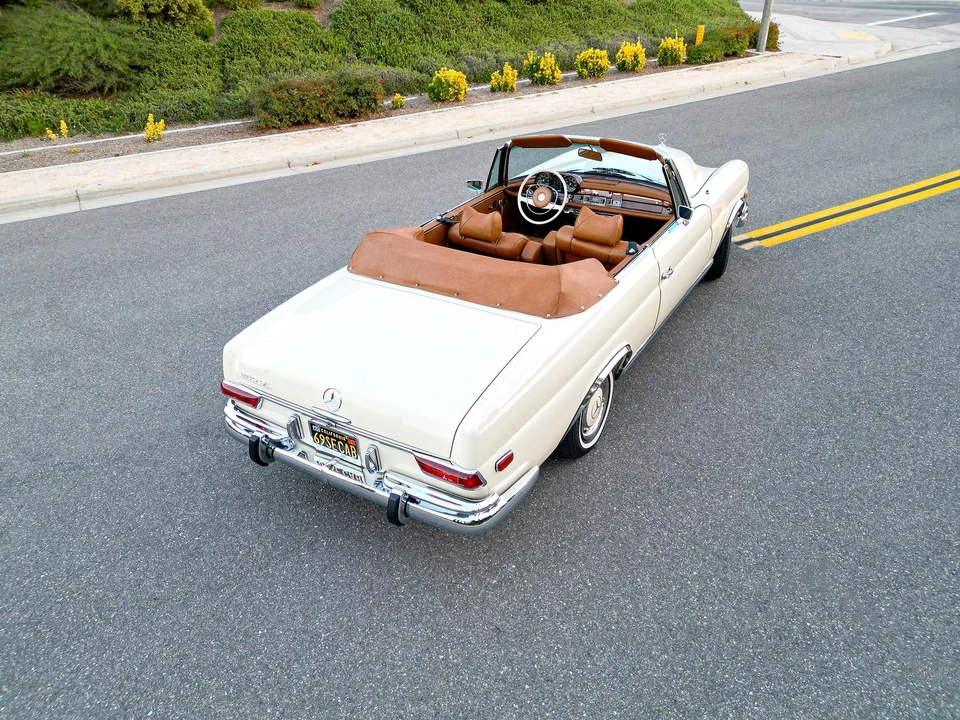 1969 Mercedes-Benz W111 Cabriolet - Image 6 of 31