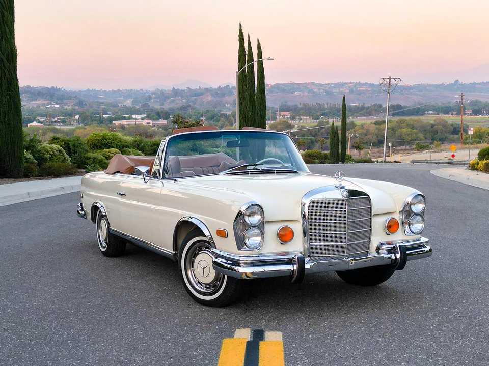 1969 Mercedes-Benz W111 Cabriolet - Image 30 of 31