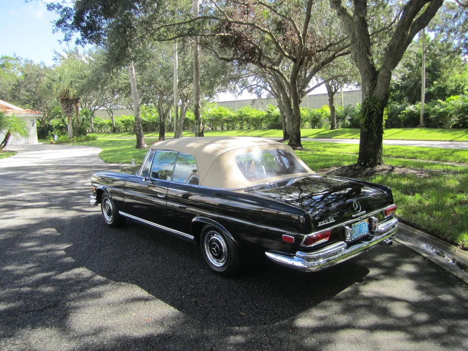 1969 Mercedes-Benz W111 Cabriolet - Image 10 of 31