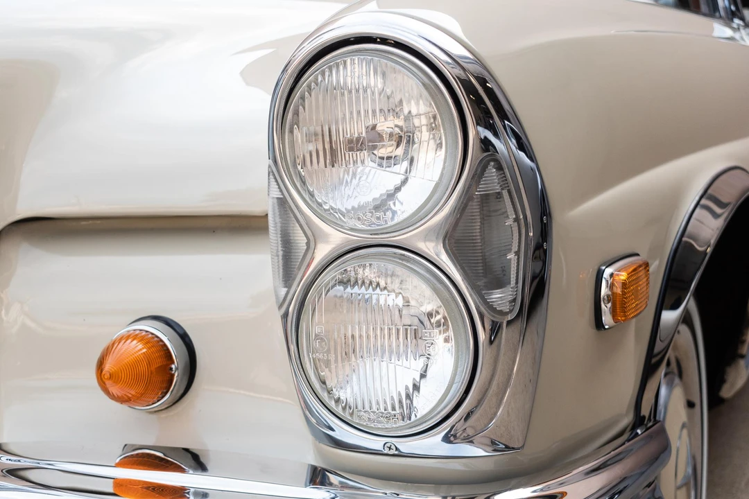 1969 Mercedes-Benz W111 Cabriolet - Image 13 of 31