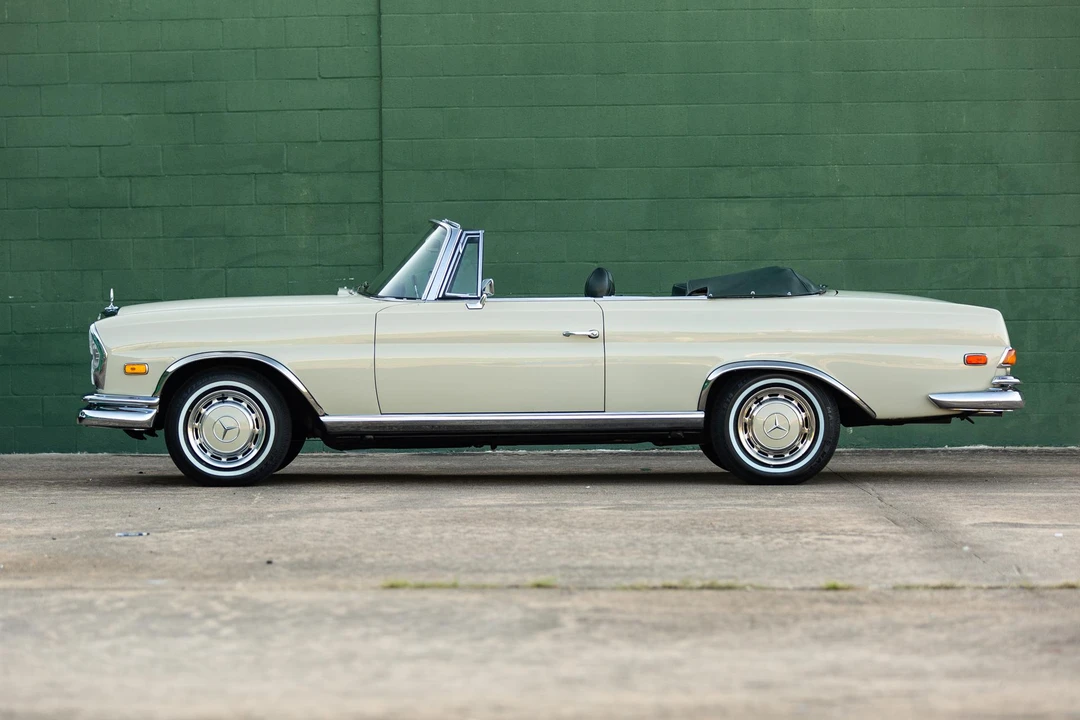 1969 Mercedes-Benz W111 Cabriolet - Image 4 of 31