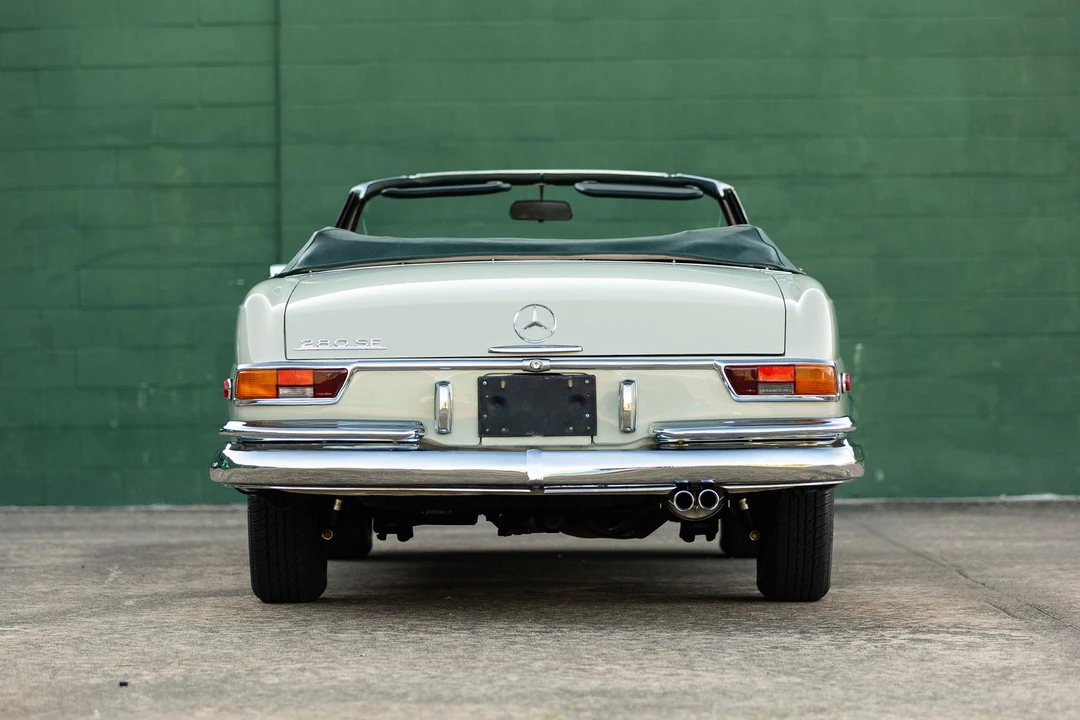1969 Mercedes-Benz W111 Cabriolet - Image 6 of 31