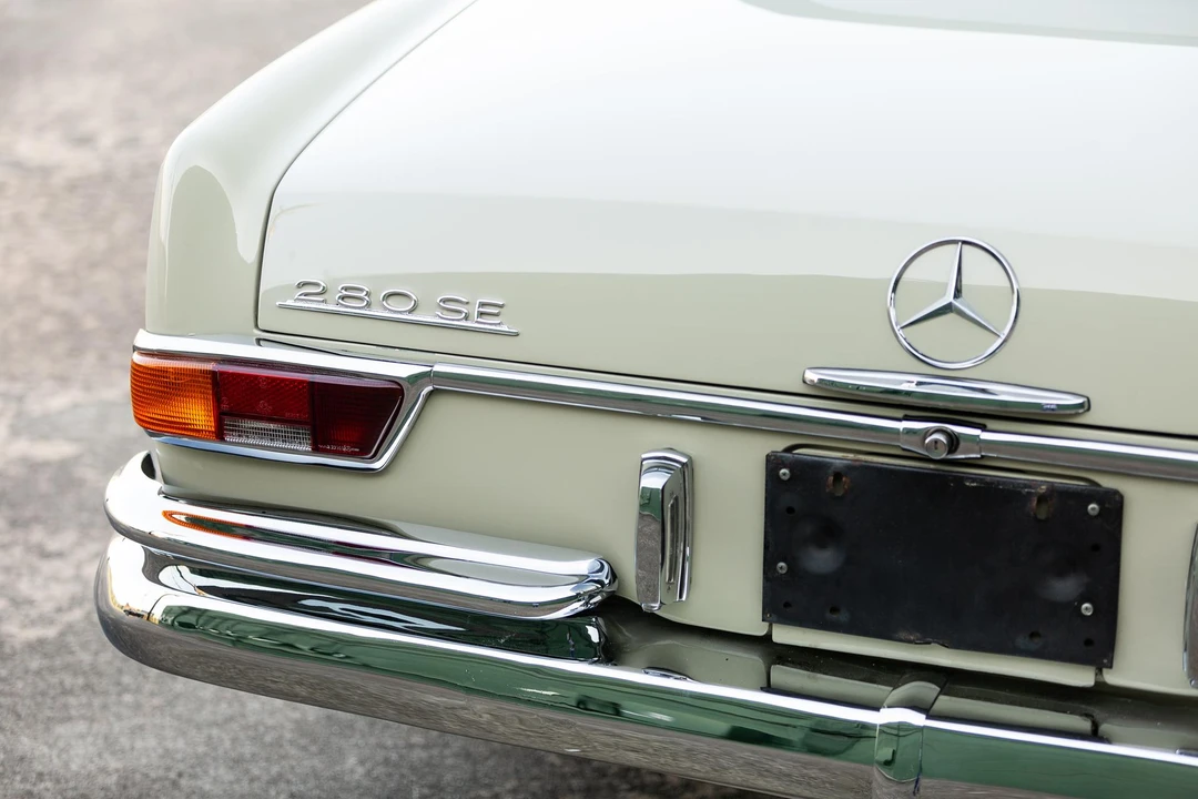 1969 Mercedes-Benz W111 Cabriolet - Image 18 of 31
