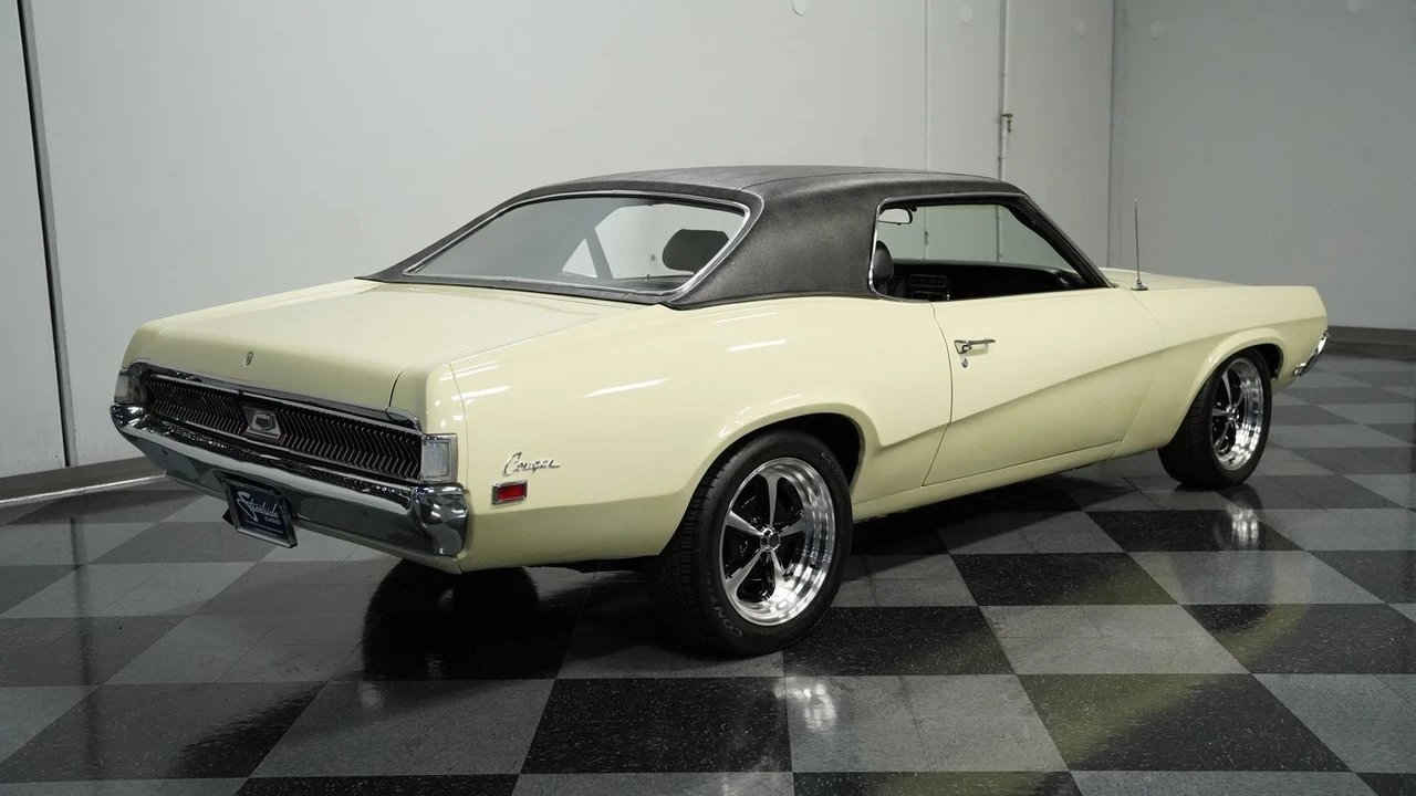 1969 Mercury Cougar 1st Gen - Image 10 of 12