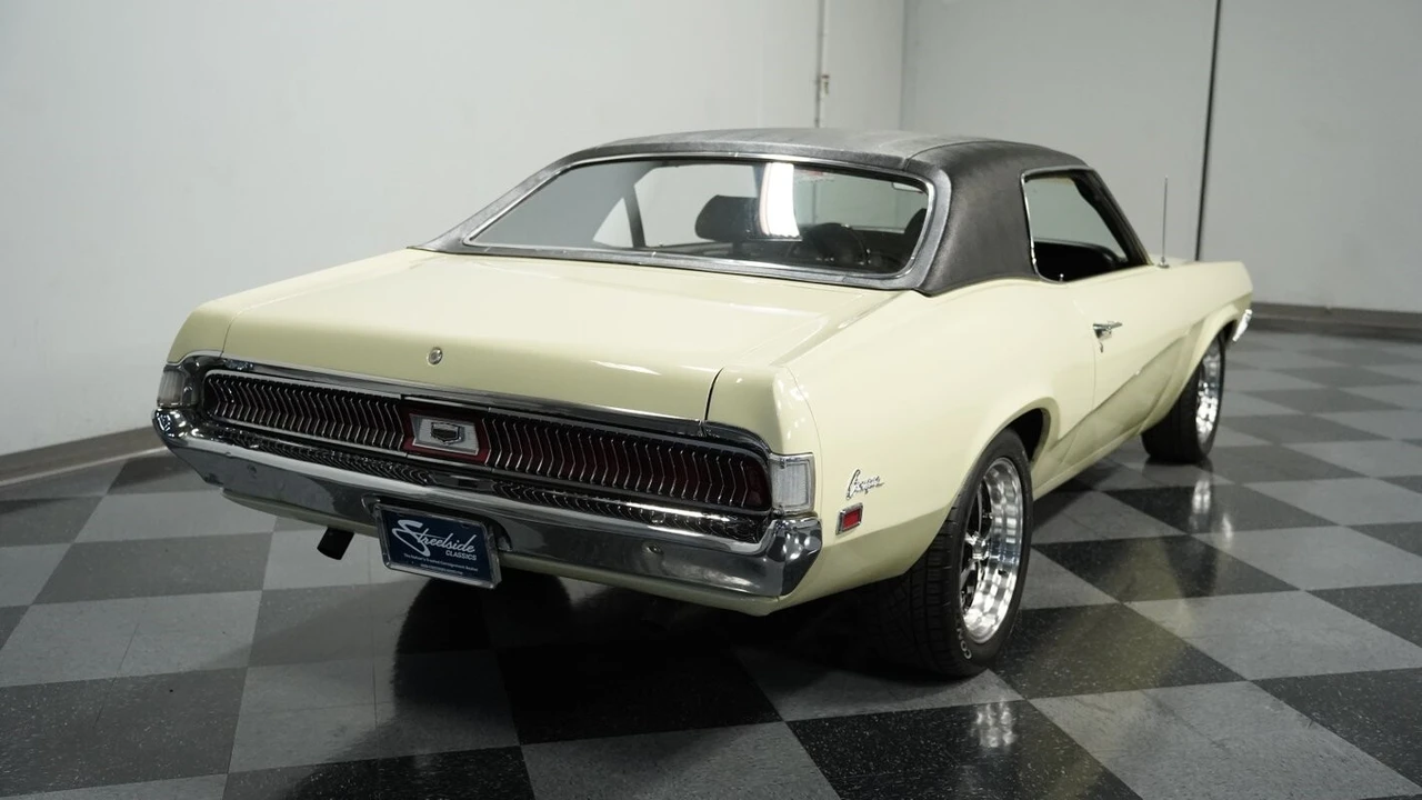 1969 Mercury Cougar 1st Gen - Image 10 of 12