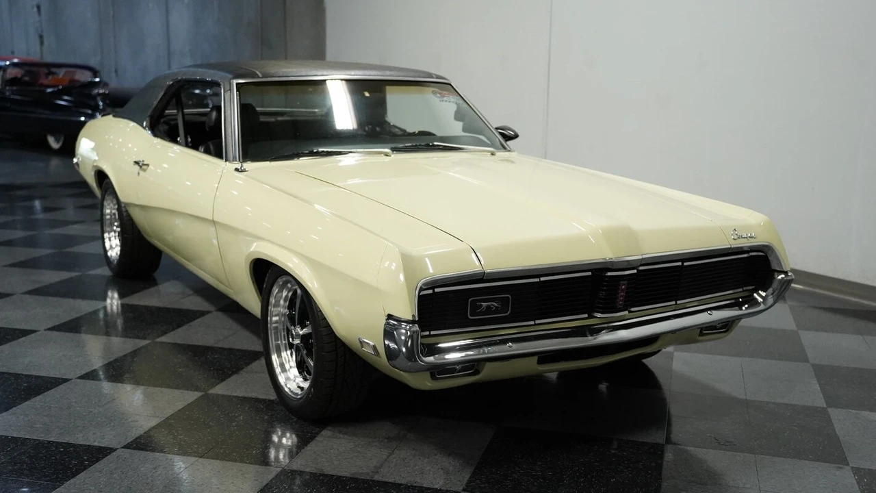 1969 Mercury Cougar 1st Gen - Image 14 of 21
