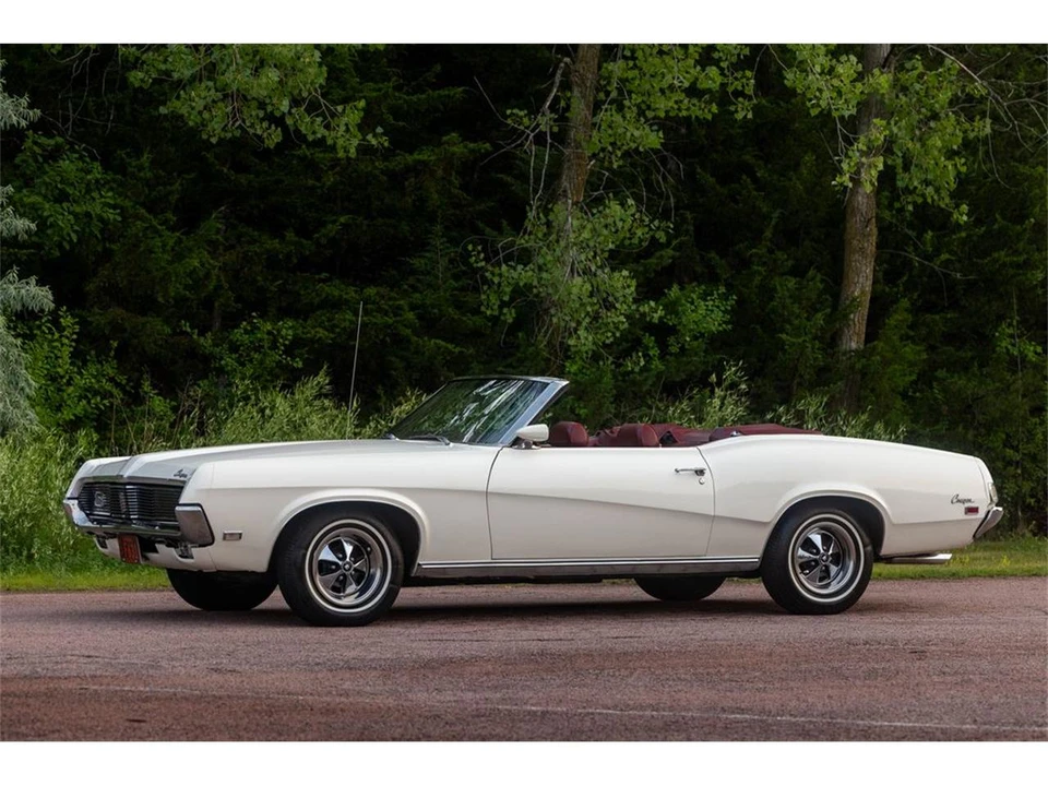 1969 Mercury Cougar 1st Gen - Image 22 of 31