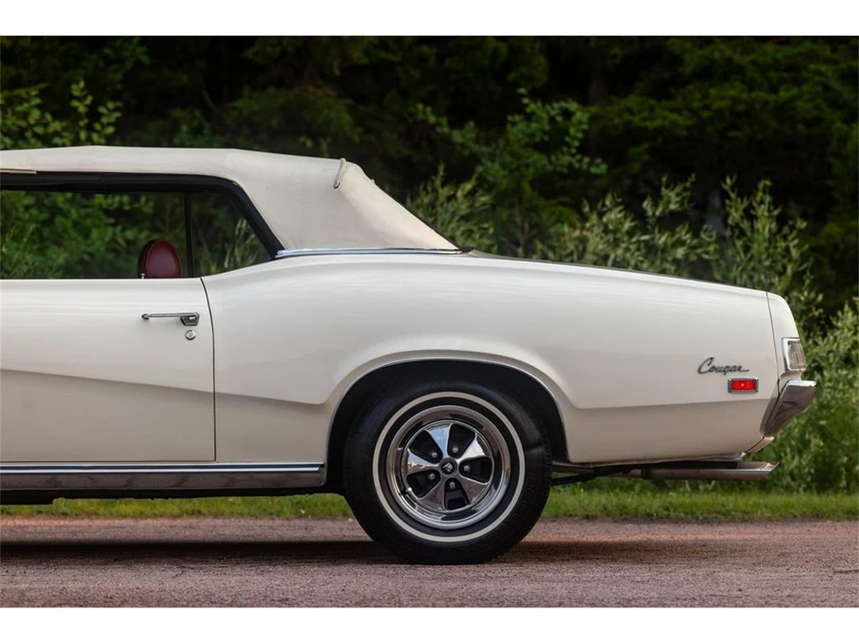 1969 Mercury Cougar 1st Gen - Image 12 of 31