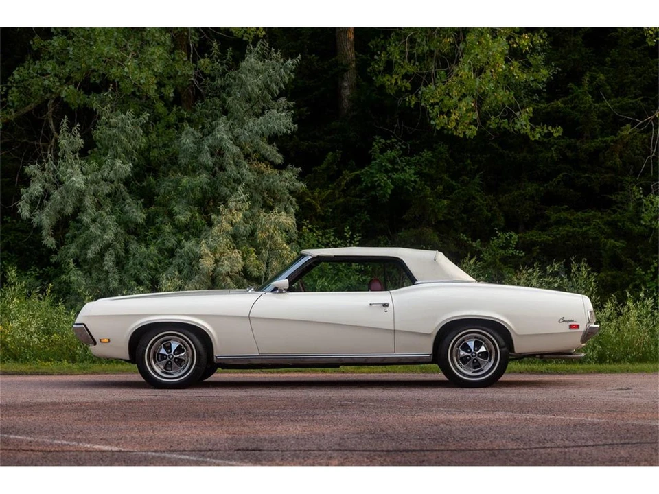 1969 Mercury Cougar 1st Gen - Image 9 of 31
