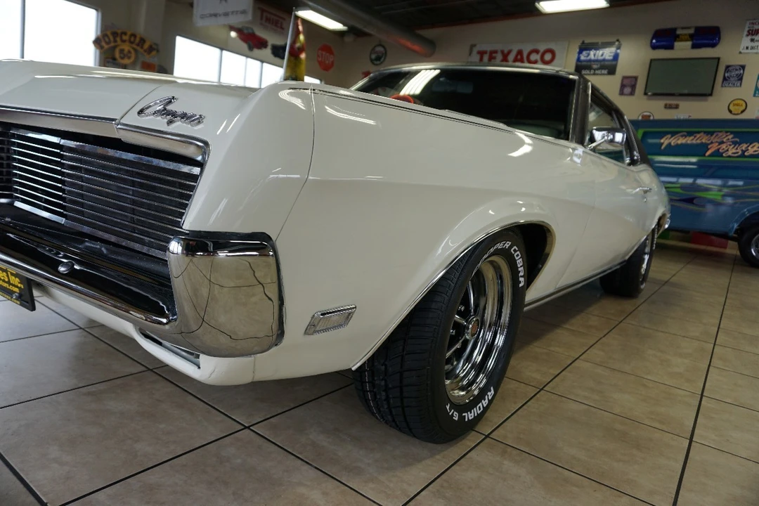 1969 Mercury Cougar 1st Gen - Image 12 of 21