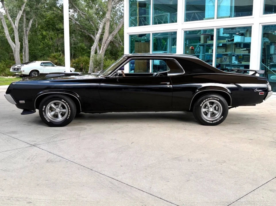 1969 Mercury Cougar 1st Gen - Image 10 of 31
