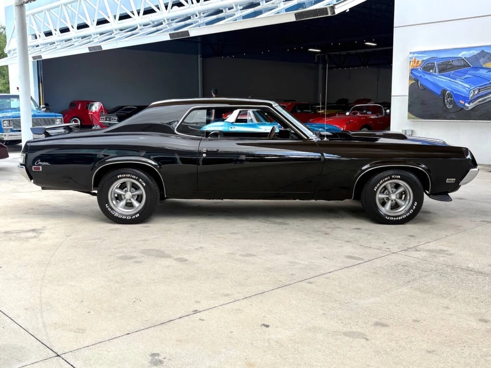 1969 Mercury Cougar 1st Gen - Image 5 of 31