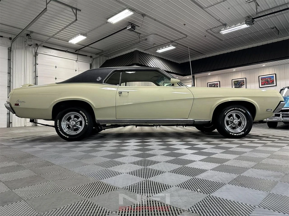1969 Mercury Cougar 1st Gen - Image 17 of 31