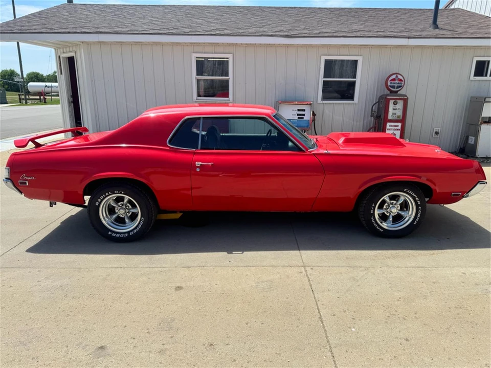 1969 Mercury Cougar 1st Gen - Image 8 of 31