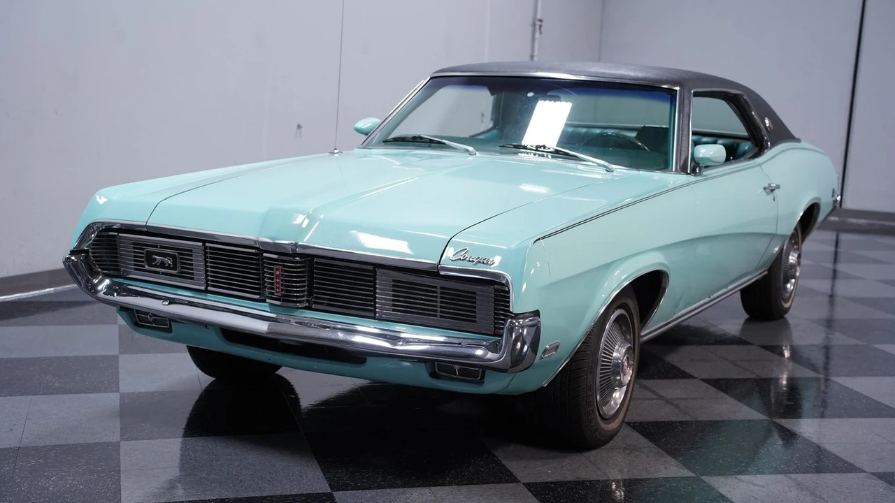 1969 Mercury Cougar 1st Gen - Image 17 of 21