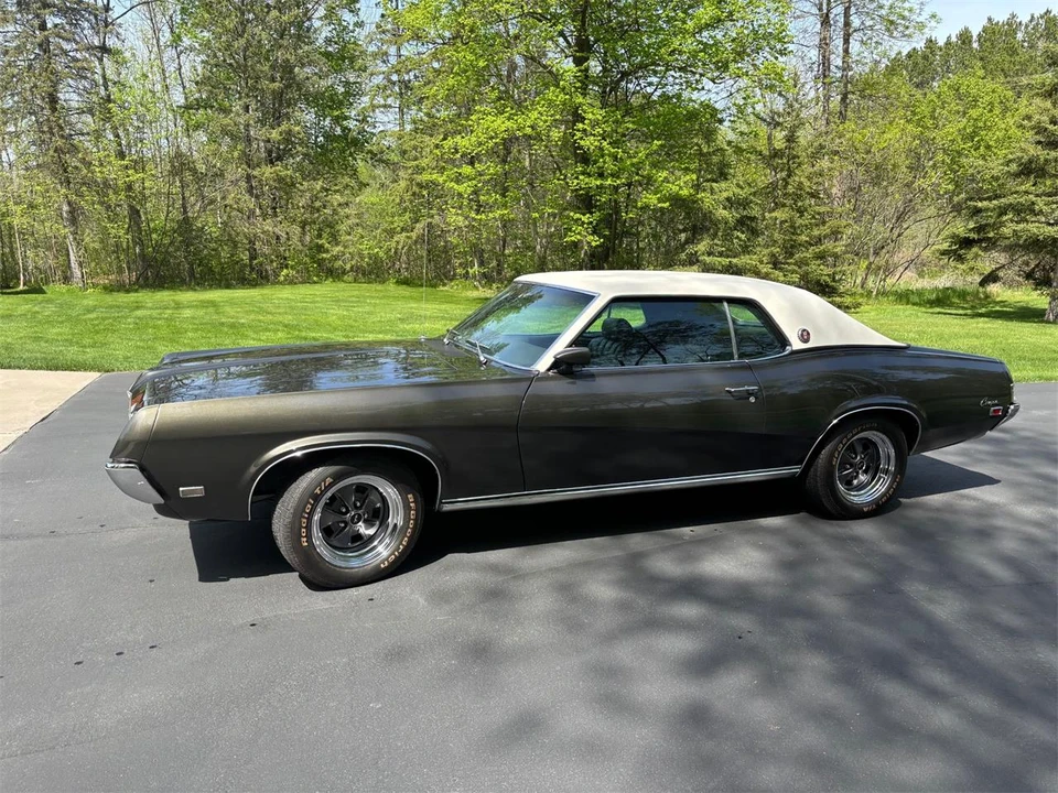 1969 Mercury Cougar 1st Gen - Image 16 of 31