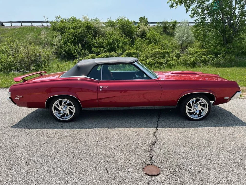 1969 Mercury Cougar 1st Gen - Image 4 of 9