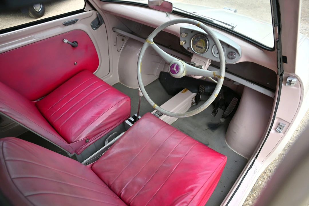 1969 Mitsubishi - Image 15 of 31