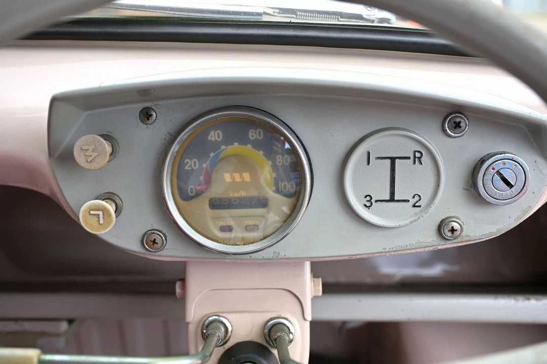 1969 Mitsubishi - Image 12 of 31