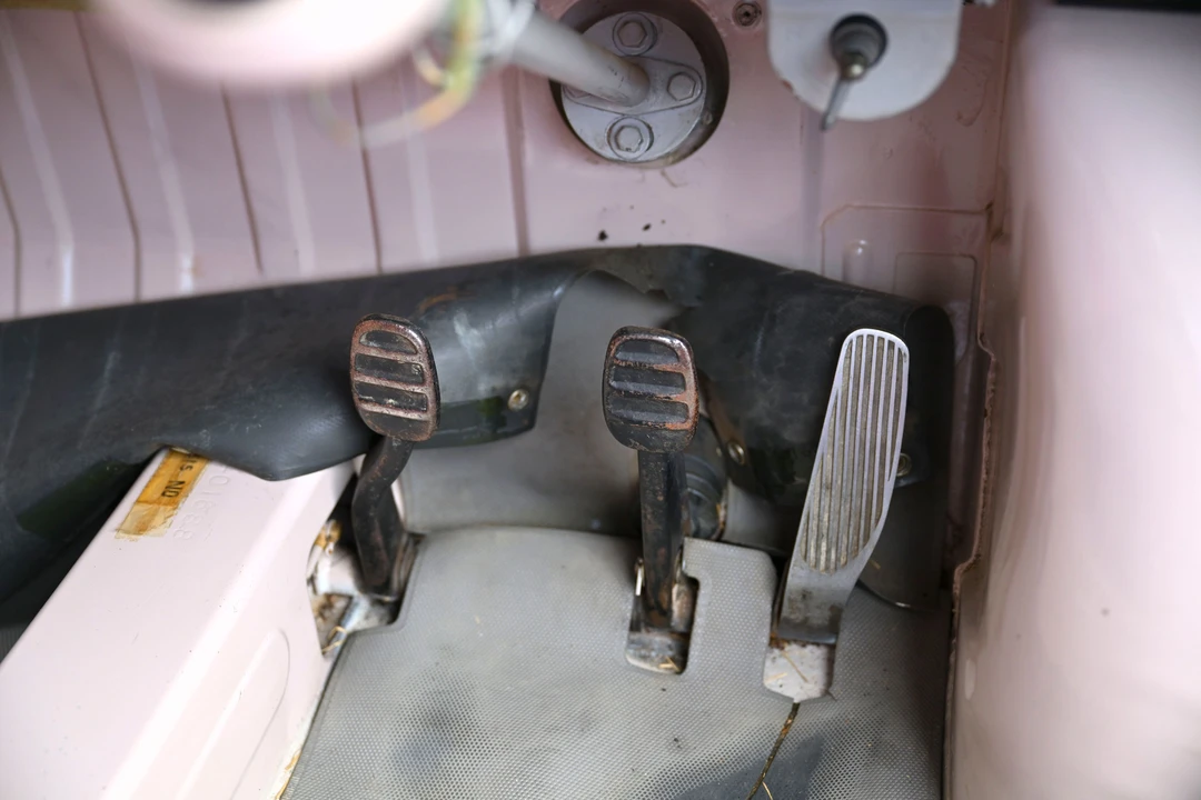 1969 Mitsubishi - Image 13 of 31