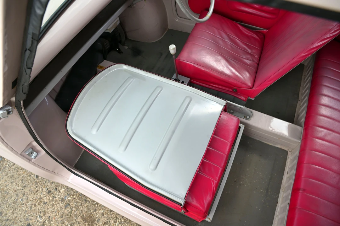 1969 Mitsubishi - Image 24 of 31