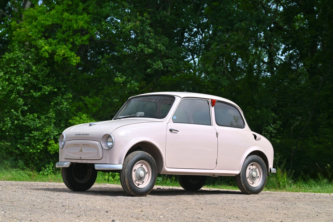 1969 Mitsubishi - Image 8 of 31