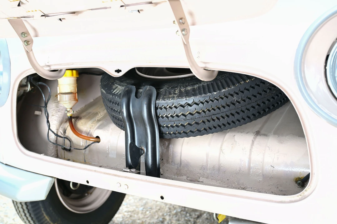1969 Mitsubishi - Image 28 of 31