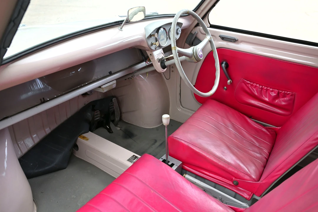 1969 Mitsubishi - Image 20 of 31