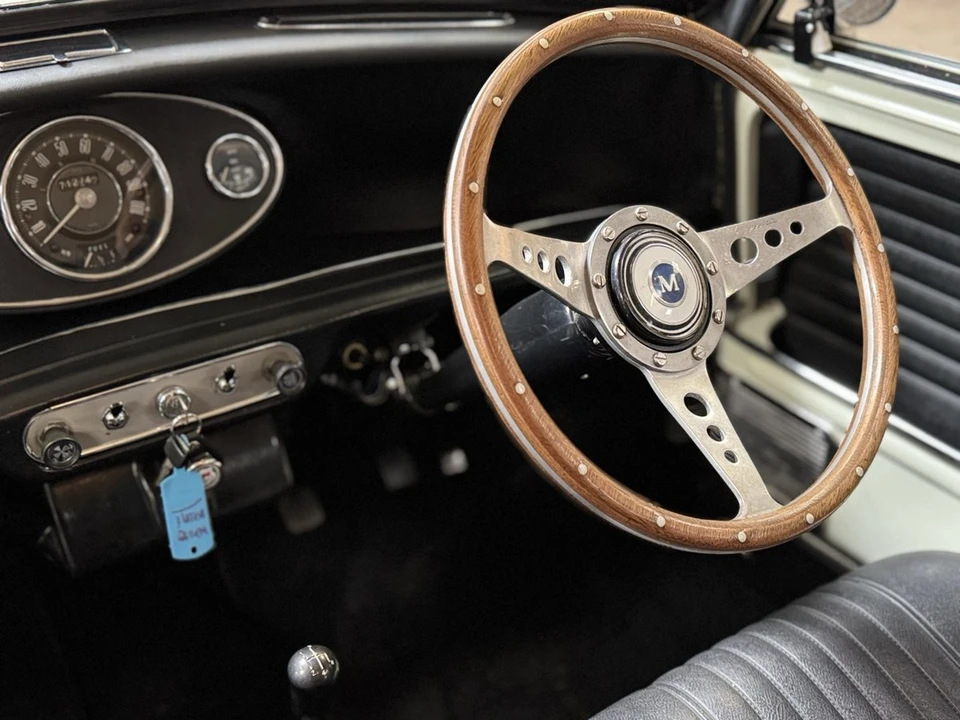 1969 Morris - Image 18 of 30